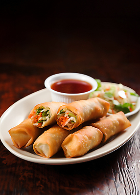 JPG 편집이미지 접시 음식 사람없음 소스 디지털합성 동남아음식 베트남음식 스프링롤 춘권 편집소스 편집실사 AI포토 AI콘텐츠 식기 중식 양념 CG 파일형식