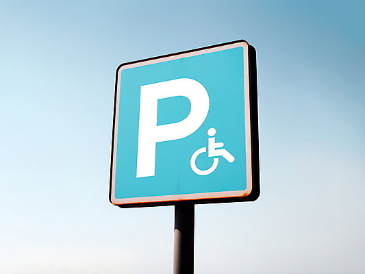 PSD 편집이미지 하늘색 교통 하늘 사람없음 사각형 표지판 P 디지털합성 도로표지판 주차장 편집소스 장애인주차구역 이미지편집 도형 알파벳 도로 알림판 파란색 주차 장애인 파일형식