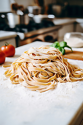 JPG 편집이미지 그릇 음식 토마토 식재료 파스타 요리 사람없음 주방 냄비 허브 디지털합성 밀가루 음식준비 파스타면 핸드메이드 홈메이드 편집실사 AI포토 AI콘텐츠 식물 식기 채소 서양음식 면류 솥 가루 CG 준비 만들기 파일형식