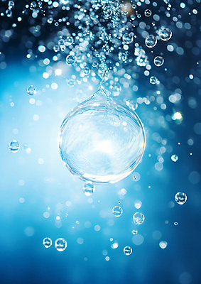 JPG 편집이미지 하늘색 백그라운드 사람없음 물 수중 거품 물방울 물기포 편집실사 AI컴퓨터그래픽 AI콘텐츠 자연요소 파란색 CG 파일형식