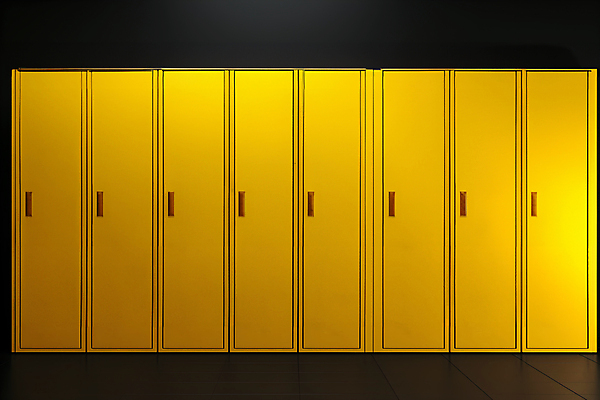 JPG 편집이미지 사람없음 노란색 공간 사물함 캐비닛 저장 보관소 편집실사 AI포토 AI콘텐츠 컬러 CG 파일형식