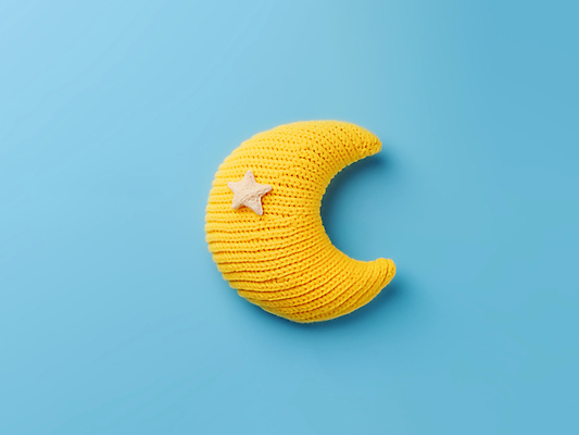 JPG 편집이미지 재질 날씨 사람없음 달 뜨개질 털실 초승달 디지털합성 질감 편집소스 이모지 뜨개인형 편집실사 AI포토 AI콘텐츠 자연요소 인형 취미 실 CG 파일형식