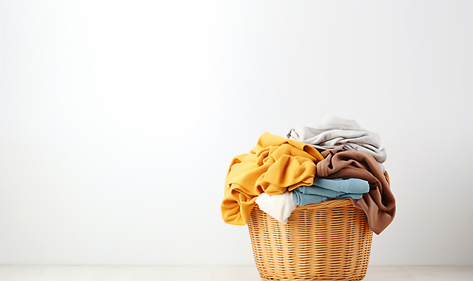 JPG 편집이미지 옷 사람없음 바구니 빨래 가득함 담기 정리 빨래바구니 빨랫감 편집실사 AI포토 AI콘텐츠 가사 모션 CG 파일형식