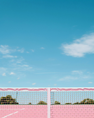 JPG 구름 편집이미지 하늘색 하늘 취미 사람없음 테니스 테니스장 편집실사 AI포토 AI콘텐츠 자연요소 스포츠시설 파란색 구기 CG 파일형식