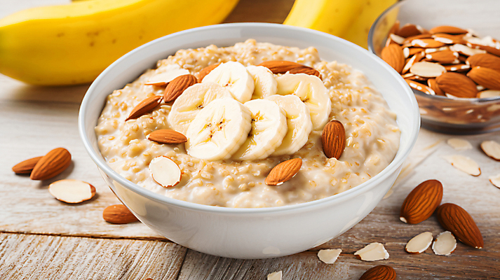 JPG 편집이미지 그릇 다이어트 단면 바나나 사람없음 디지털합성 나무바닥 슬라이스 아몬드 식단 건강식 다이어트음식 오트밀 귀리 오버나이트오트밀 편집실사 AI포토 AI콘텐츠 식기 음식 과일 곡류 바닥 건강 견과류 CG 파일형식