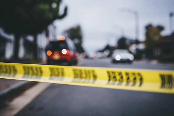 JPG 편집이미지 자동차 사람없음 금지 경찰 사건 디지털합성 테이프 사고현장 수사 폴리스라인 접근 편집실사 AI포토 AI콘텐츠 직업 육상교통 문구용품 CG 파일형식