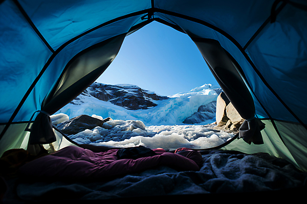 JPG 구름 편집이미지 여유 겨울 하늘 휴식 텐트 풍경 사람없음 야외 얼음 캠핑 설산 편집실사 AI포토 AI콘텐츠 자연요소 계절 감정 컨셉 레저 산 캠핑도구 CG 파일형식