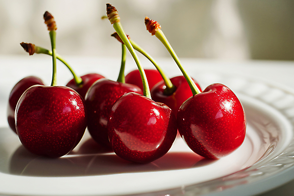 JPG 편집이미지 접시 과일 사람없음 신선 체리 준비 편집실사 AI포토 AI콘텐츠 식기 CG 파일형식