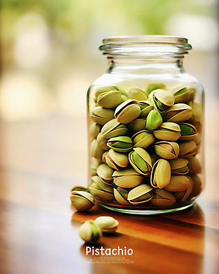 PSD 편집이미지 유리병 사람없음 병 나무바닥 피스타치오 카피스페이스 이미지편집 식기 병_용기 바닥 공백 견과류 파일형식