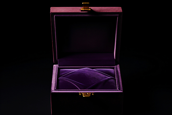 JPG 편집이미지 사람없음 상자 보라색 우아함 디지털합성 보관함 보석함 목업 편집실사 AI포토 AI콘텐츠 컬러 컨셉 CG 파일형식