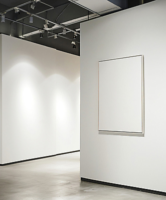 JPG 편집이미지 액자 사람없음 전시 흰색 미술관 전시회 그림 카피스페이스 편집실사 AI포토 AI콘텐츠 컬러 공백 CG 파일형식