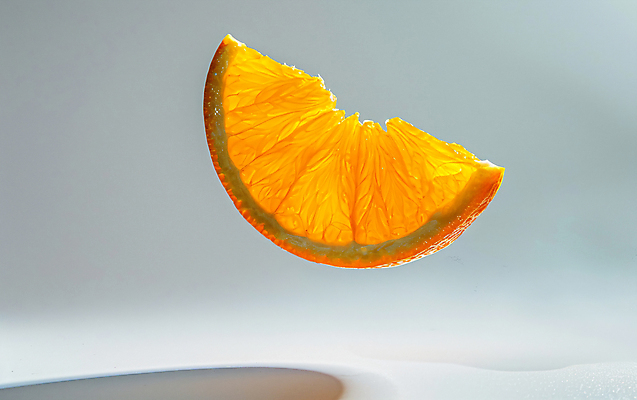 JPG 편집이미지 조각 오렌지 과일 사람없음 떠있는 슬라이스 편집소스 편집실사 AI컴퓨터그래픽 AI콘텐츠 모션 CG 파일형식