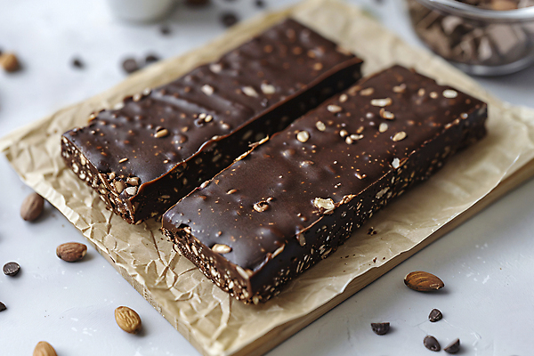 JPG 편집이미지 사람없음 초콜릿 디지털합성 다이어트음식 초코바 홈메이드 무설탕 편집실사 AI포토 AI콘텐츠 다이어트 디저트 CG 만들기 파일형식