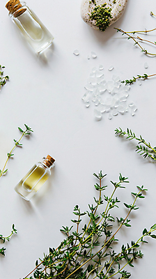 JPG 편집이미지 재료 건강 사람없음 봄 돌_바위 오일 허브 디지털합성 향기 편집실사 AI포토 AI콘텐츠 식물 계절 음식 화장품 CG 냄새 파일형식