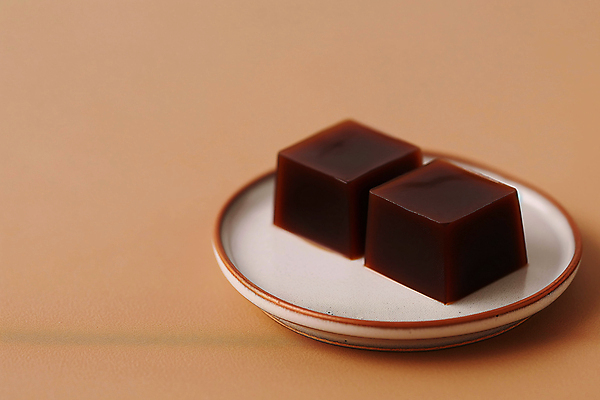 JPG 편집이미지 접시 조각 디저트 사람없음 고급 달콤 디지털합성 양갱 전통과자 편집소스 편집실사 AI포토 AI콘텐츠 식기 음식 컨셉 과자 맛 CG 파일형식