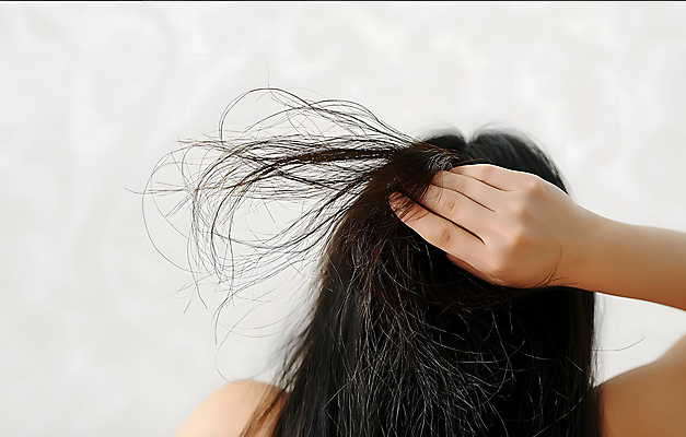 JPG 편집이미지 여자 스트레스 한명 상반신 성인 머리카락 잡기 엉킴 디지털합성 머릿결 성인여자한명만 편집소스 편집실사 AI인물포토 AI콘텐츠 1 모션 사람 머리 CG 여자한명만 성인여자만 파일형식 AI포토