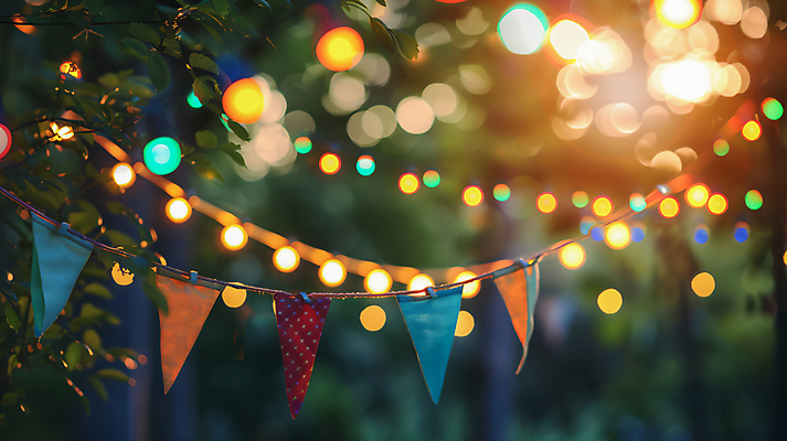 JPG 편집이미지 나뭇잎 사람없음 야외 장식 햇빛 노을 화려 삼각형 숲 보케 가랜드 편집실사 AI포토 AI콘텐츠 자연요소 도형 컨셉 잎 태양 CG 파티용품 파일형식