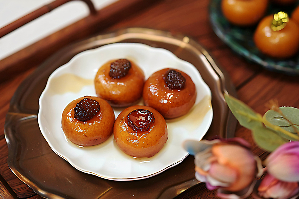 JPG 편집이미지 접시 디저트 사람없음 전통음식 고급 달콤 디지털합성 한과 약과 핸드메이드 편집소스 맛있는 개성주악 편집실사 AI포토 AI콘텐츠 전통 식기 음식 컨셉 맛 CG 파일형식