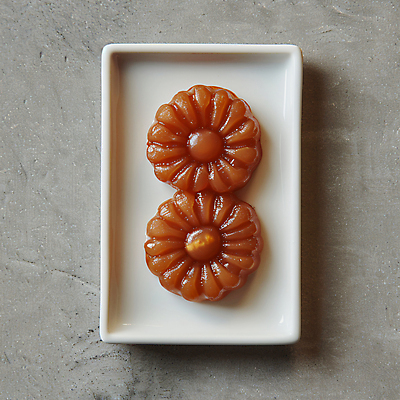 JPG 편집이미지 접시 디저트 사람없음 전통음식 고급 달콤 디지털합성 한과 약과 핸드메이드 편집소스 맛있는 편집실사 AI포토 AI콘텐츠 전통 식기 음식 컨셉 맛 CG 파일형식