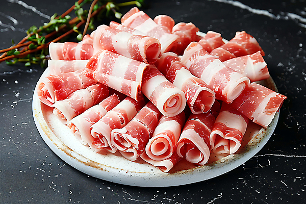 JPG 편집이미지 접시 백그라운드 돼지고기 사람없음 쌓기 가득함 디지털합성 삼겹살 편집소스 편집실사 AI포토 AI콘텐츠 식기 모션 육류 CG 파일형식