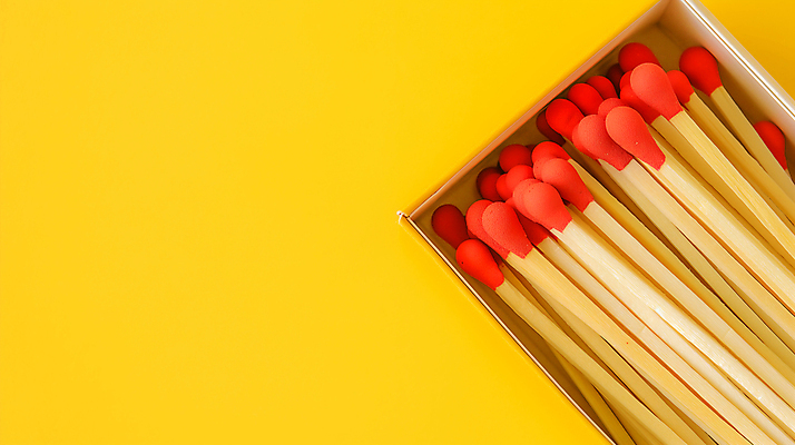 JPG 편집이미지 사람없음 성냥 오브젝트 성냥갑 카피스페이스 편집실사 AI포토 AI콘텐츠 공백 CG 파일형식