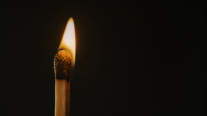 JPG 편집이미지 불 사람없음 성냥 오브젝트 성냥불 카피스페이스 편집실사 AI포토 AI콘텐츠 자연요소 공백 CG 파일형식