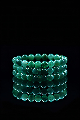 JPG 편집이미지 장신구 팔찌 사람없음 초록색 반사 보석 오브젝트 비즈 옥 편집실사 AI포토 AI콘텐츠 컬러 광석 CG 파일형식