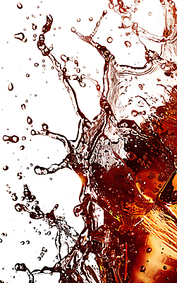 JPG 편집이미지 사람없음 물방울 시원함 콜라 튀는물 스플래쉬 편집실사 AI포토 AI콘텐츠 CG 탄산음료 액체표현 파일형식