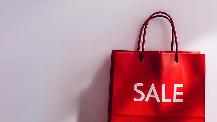 JPG 편집이미지 영어 텍스트 그림자 사람없음 빨간색 햇빛 쇼핑백 세일 오브젝트 편집실사 AI포토 AI콘텐츠 문자 컬러 가방 태양 CG 파일형식