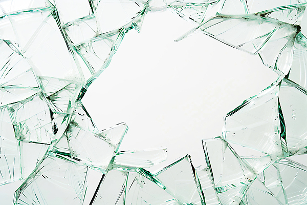 JPG 편집이미지 유리 사람없음 손상 투명 파편 깨짐 편집소스 편집실사 AI컴퓨터그래픽 AI콘텐츠 컨셉 재질 CG 파일형식