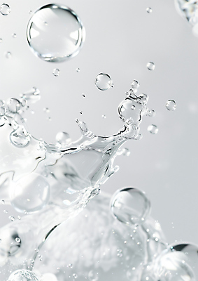 JPG 편집 편집이미지 사람없음 물방울 투명 합성 튀는물 이미지 편집실사 AI컴퓨터그래픽 AI콘텐츠 CG 액체표현 스플래쉬 파일형식