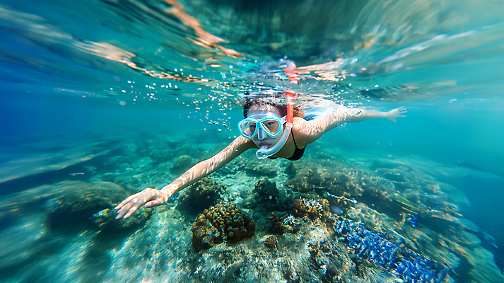 JPG 편집이미지 여자 바다 고글 한명 성인 바닷속 스노클링 물안경 스노클링용품 의료성형뷰티 성인여자한명만 편집실사 AI인물포토 AI콘텐츠 1 스포츠용품 사람 수중 수상스포츠 CG 수영용품 여자한명만 성인여자만 파일형식 AI포토