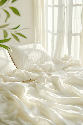 JPG 편집이미지 잎 베개 침구 사람없음 여름 햇빛 침실 이불 커튼 디지털합성 소재 편집실사 AI포토 AI콘텐츠 식물 계절 태양 CG 파일형식