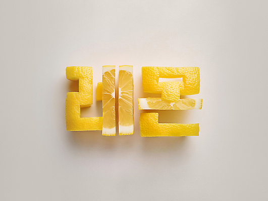 JPG 편집이미지 디자인 조각 단면 타이포그라피 사람없음 노란색 레몬 디지털합성 창의력 편집소스 편집실사 AI컴퓨터그래픽 AI콘텐츠 문자 컬러 과일 CG 파일형식