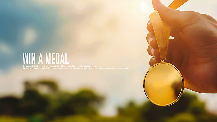 PSD 편집이미지 손 올림픽 한손 사람 신체부위 한개 잡기 우승 메달 오브젝트 금메달 이미지편집 1 스포츠 모션 최고 상_상패 파일형식