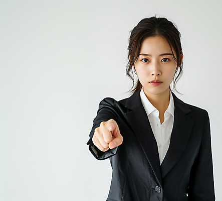 JPG 편집이미지 응시 여자 비즈니스 한명 정장 손짓 상반신 성인 손들기 가리킴 비즈니스우먼 의료성형뷰티 성인여자한명만 편집소스 편집실사 AI인물포토 AI콘텐츠 1 시선 옷 모션 사람 직장인 CG 여자한명만 성인여자만 파일형식 AI포토