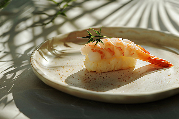 JPG 편집이미지 접시 그림자 사람없음 디지털합성 심플 새우초밥 미니멀 편집실사 AI포토 AI콘텐츠 식기 새우 초밥 CG 파일형식