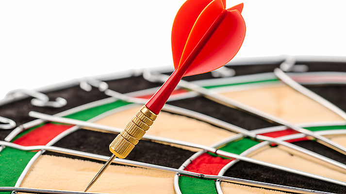 JPG 편집이미지 근접촬영 사람없음 목표 다트판 다트 다트핀 편집실사 AI포토 AI콘텐츠 뷰포인트 컨셉 게임 CG 파일형식