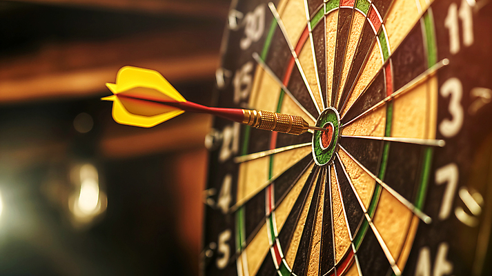 JPG 편집이미지 조명 사람없음 빈티지 목표 명중 다트판 다트 다트핀 편집실사 AI포토 AI콘텐츠 컨셉 게임 CG 파일형식