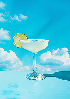 JPG 구름 편집이미지 음료 주류 사람없음 파란색 알코올 칵테일 칵테일잔 라임 편집실사 AI포토 AI콘텐츠 자연요소 컬러 술잔 과일 CG 파일형식