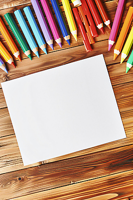 JPG 편집 편집이미지 종이 색연필 사람없음 합성 카피스페이스 편집소스 편집실사 AI포토 AI콘텐츠 학용품 공백 CG 파일형식