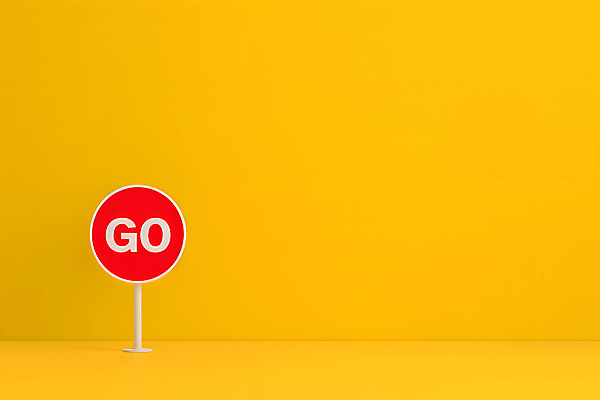 JPG 편집이미지 문자 디자인 상징 텍스트 안내 경고 사람없음 그래픽 빨간색 노란색 표지판 지시 알림 신호 go 단순화된 카피스페이스 편집실사 AI포토 AI콘텐츠 컬러 모션 알림판 공백 CG 파일형식