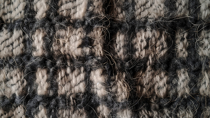 JPG 편집이미지 겨울 패턴 털 따뜻함 사람없음 검은색 포근함 질감 체크무늬 편집실사 AI포토 AI콘텐츠 계절 컬러 무늬 감각 CG 파일형식