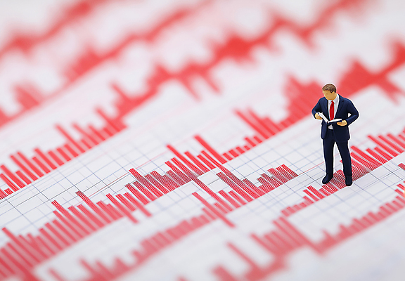 JPG 전신 편집이미지 남자 비즈니스 통계 성공 그래프 한명 정장 성인 경제 직장인 비즈니스맨 주식 사회이슈 분석 디지털합성 보고서 문서 투자 상승 인물미니어처 주가 주가상승 주식시장 성인남자한명만 내려보기 편집실사 AI포토 AI콘텐츠 직업 1 옷 컨셉 모션 사람 금융 미니어처 CG 남자한명만 성인남자만 파일형식