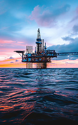 JPG 구름 편집이미지 파도 바다 사람없음 노을 에너지 분위기 석유 동해 탐사 자원 시추선 편집실사 AI포토 AI콘텐츠 자연요소 컨셉 한국 CG 파일형식