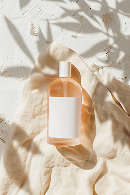 JPG 편집이미지 그림자 사람없음 햇빛 화장 뷰티 화장품 돌_바위 천 스킨 스킨케어 공병 베이지색 목업 편집실사 AI포토 AI콘텐츠 컬러 태양 직물 CG 병_담는 파일형식