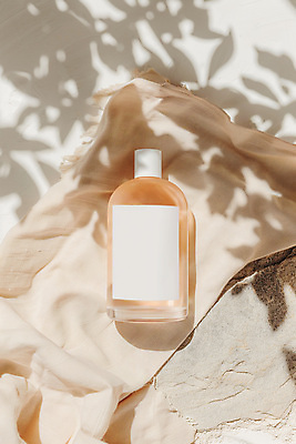 JPG 편집이미지 그림자 사람없음 햇빛 화장 뷰티 화장품 돌_바위 천 스킨 스킨케어 공병 베이지색 목업 편집실사 AI포토 AI콘텐츠 컬러 태양 직물 CG 병_담는 파일형식