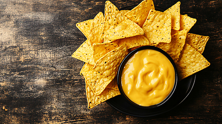 JPG 편집이미지 치즈 사람없음 양념 소스 디지털합성 나무바닥 나초 소스그릇 편집실사 AI포토 AI콘텐츠 그릇 음식 유제품 바닥 CG 파일형식