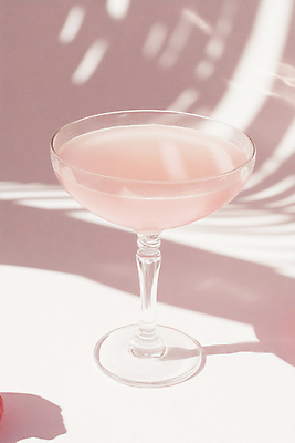 JPG 편집이미지 분홍색 그림자 사람없음 햇빛 칵테일 칵테일잔 편집실사 AI포토 AI콘텐츠 컬러 술잔 주류 태양 CG 파일형식