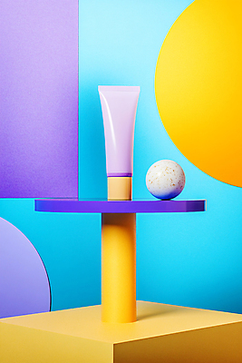 JPG 편집이미지 사람없음 노란색 보라색 화장품 원형 균형 디지털합성 원기둥 튜브용기 편집실사 AI컴퓨터그래픽 AI콘텐츠 도형 컬러 뷰티 용기_그릇 CG 파일형식